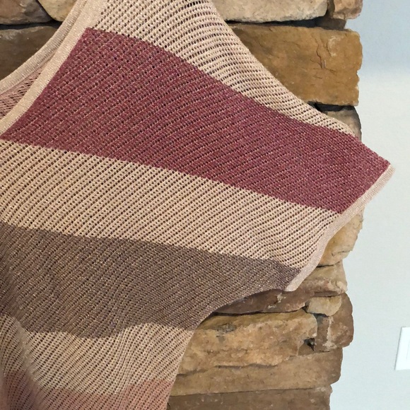 Express V Neck Top - Picture 4 of 4